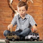 Masina Dickie Toys Playlife Adventure Set cu figurina si accesorii